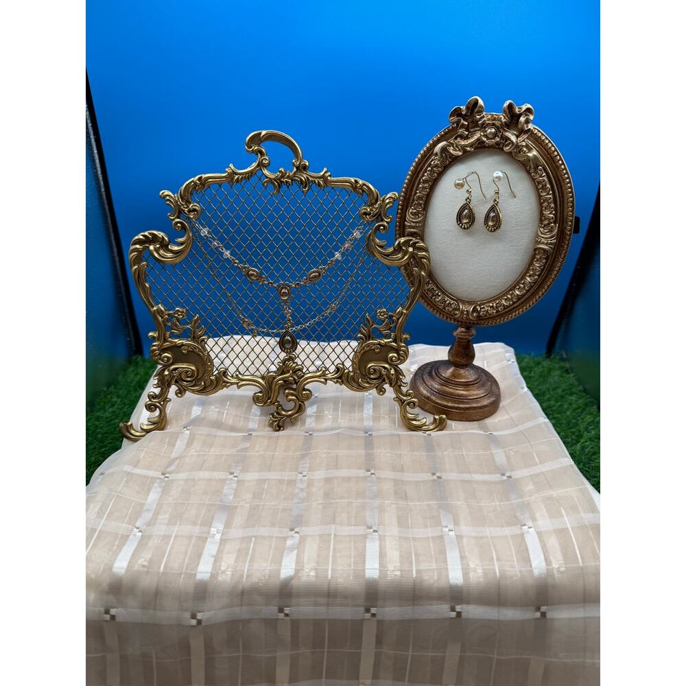 Avon Vintage Gold Tone Teardrop Necklace and Earrings Set with Original Box